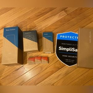 SimpliSafe | Security System Set